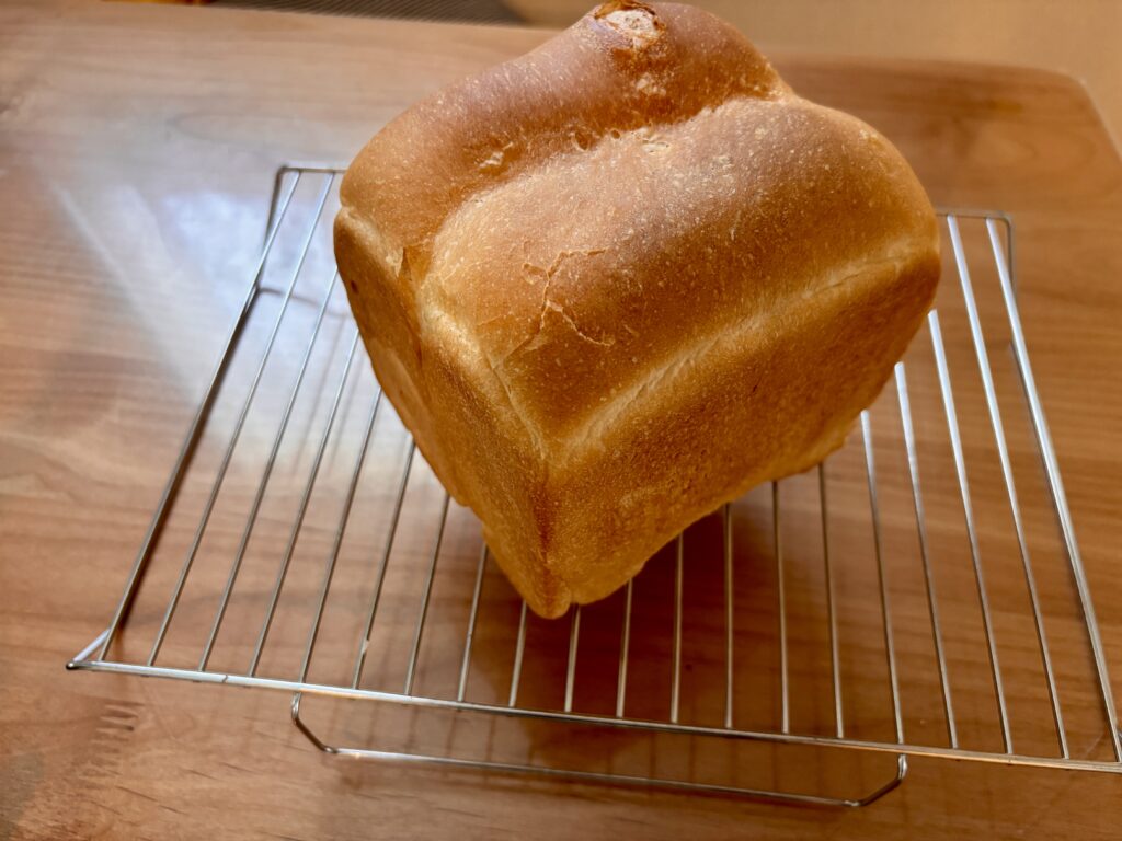 食パンの焼き上がり画像